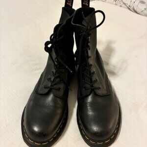 Dr. Martens 1460 Boot Black Leather - Like New!!  Size 10